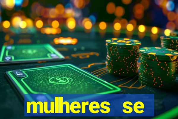 mulheres se exibindo ao vivo